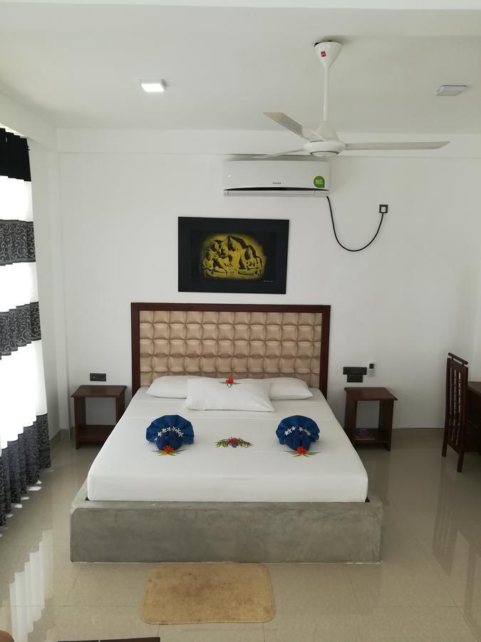 Margosa Lake Resort Anuradhapura Bagian luar foto